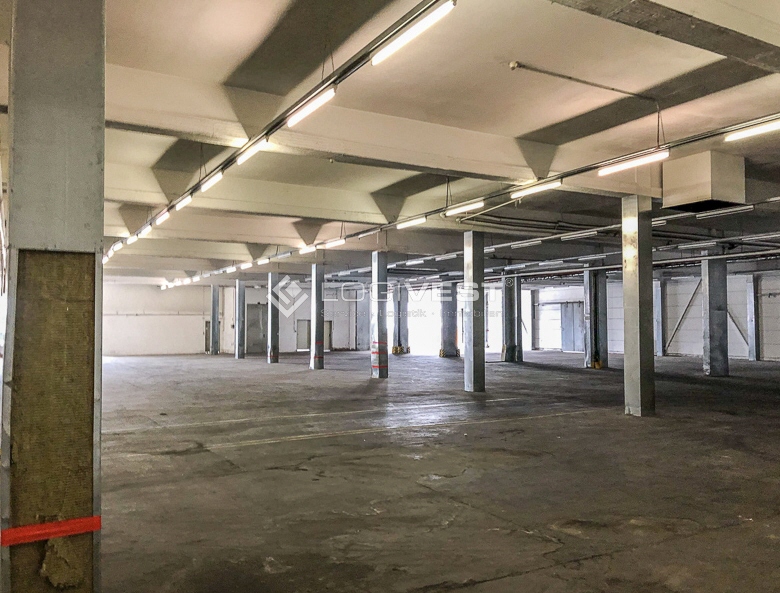 Vorschaubild Musterbild - Halle Innenansicht