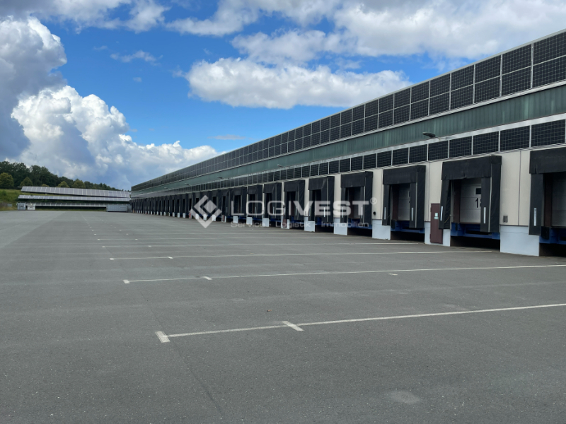 Vorschaubild Außenansicht mit Rampen