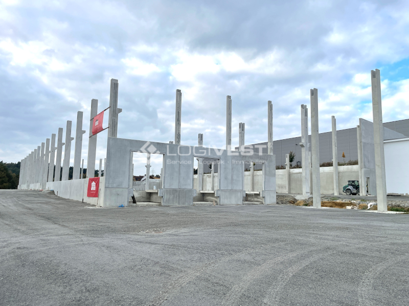 Vorschaubild Entstehende Rampentorandienung Neubau