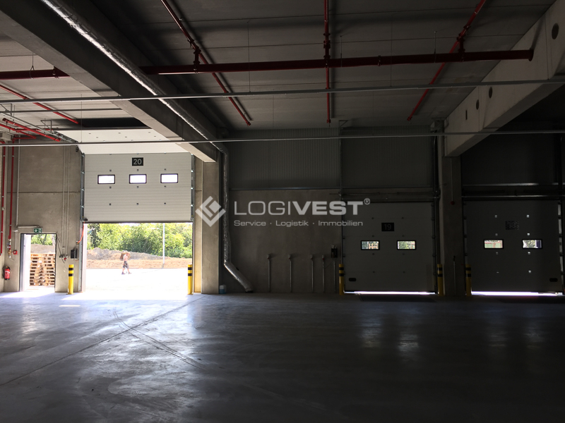 Vorschaubild Musterbild - Verladezone innen