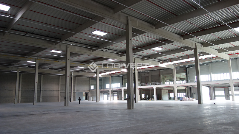 Vorschaubild Musterbild - Halleninneansicht Neubau