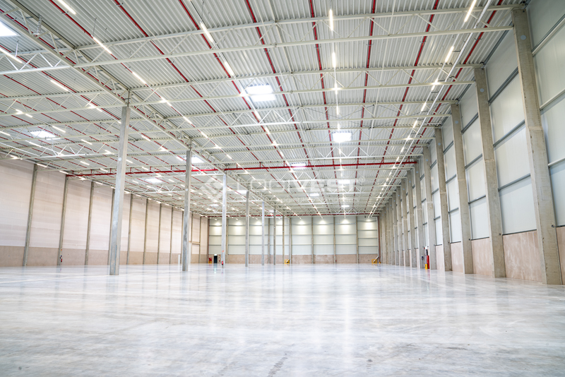 Vorschaubild Musterbild - Halleninnenansicht Neubau