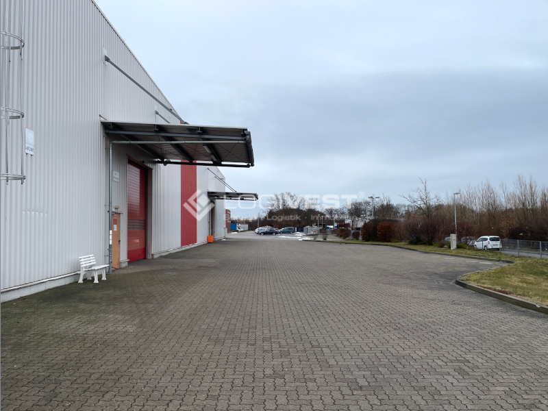 Vorschaubild Ebenerdige Torandienung mit Vordach