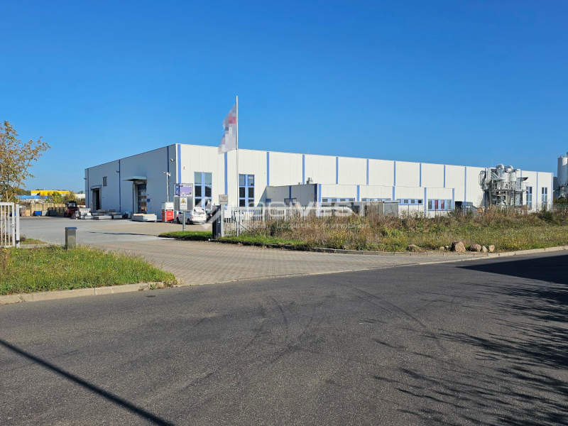 Vorschaubild Außenansicht & Zufahrt