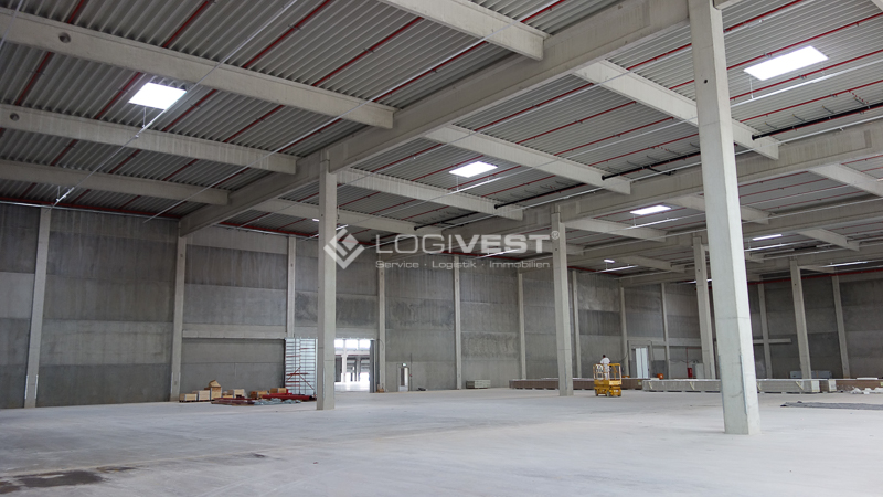 Vorschaubild Musterbild - Halleninnenansicht Neubau