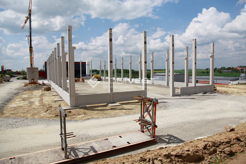 Vorschaubild Musterbild - Baustelle Gewerbehallenneubau