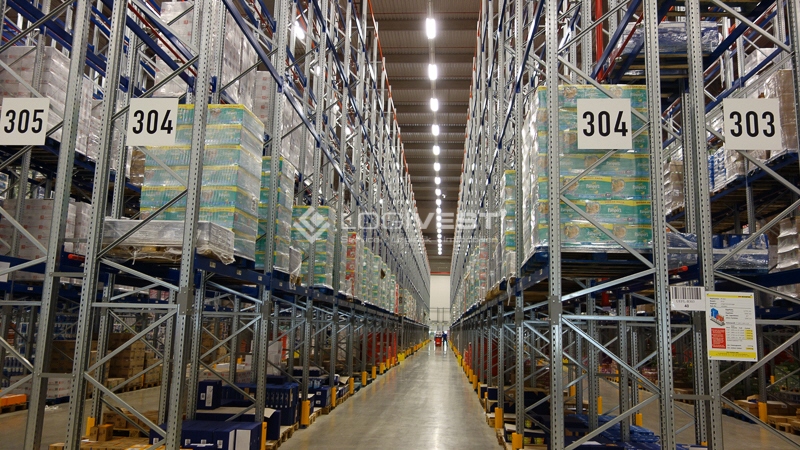 Vorschaubild Musterbild Innen Regalierung