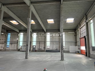 Miniaturbild Produktionshalle Innenansicht Tor