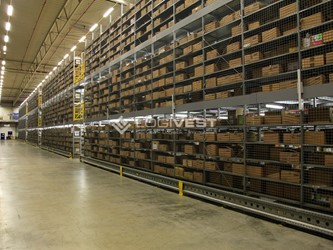 Mobile Vorschaubild Musterbild Innenansicht Regaliert