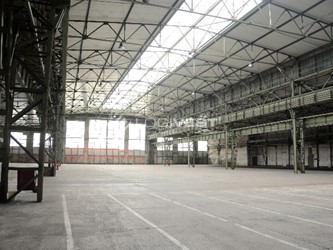 Mobile Vorschaubild Weitere Halleninnenansicht